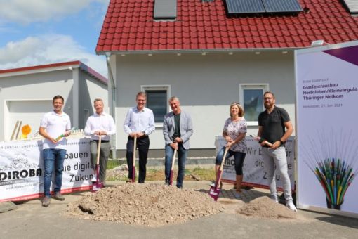 Herbsleben wird glasfaserschnell – Baustart mit erstem Spatenstich